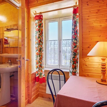 D'hotes Le Volcan D'aizac Bed and breakfast Aizac